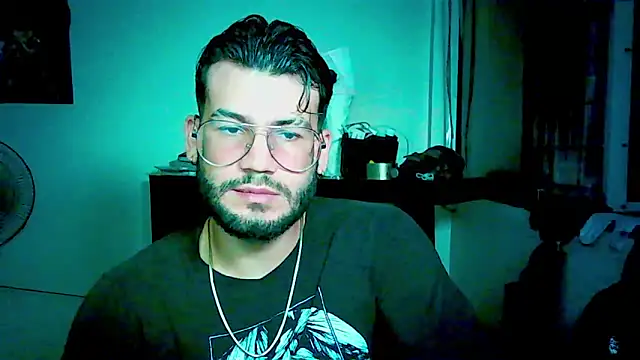 Snapshot of thedragonboyxxx chatting on March 14, 2026, 1:11 am thedragonboyxxx online show from March 14, 2026, 1:11 am