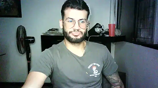 Snapshot of thedragonboyxxx chatting on March 17, 2026, 1:30 am thedragonboyxxx online show from March 17, 2026, 1:30 am