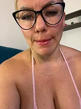 Natalia Fit online show from July 26, 2026, 4:52 am
