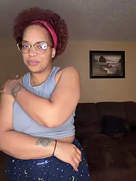 SweeTexasKyn online show from May 2, 2026, 1:44 am