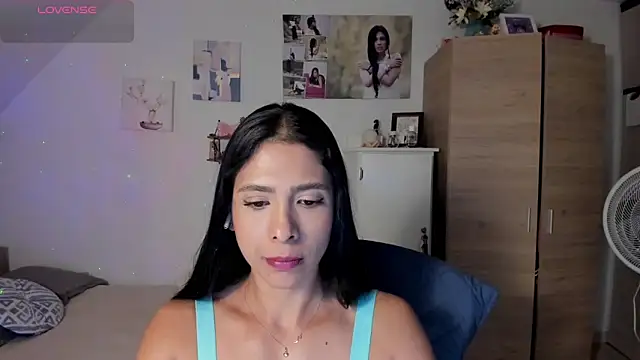 Snapshot of VEROSlen- chatting on May 14, 2026, 12:40 am VEROSlen- online show from May 14, 2026, 12:40 am