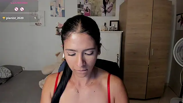 Snapshot of VEROSlen- chatting on May 9, 2026, 3:54 am VEROSlen- online show from May 9, 2026, 3:54 am