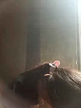 Girl cutee online show from March 14, 2026, 5:24 am