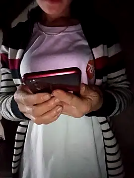 Girl cutee online show from March 5, 2026, 12:02 pm