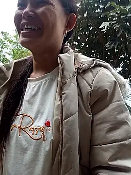 Girl cutee online show from March 13, 2026, 12:37 am