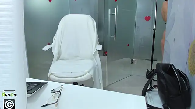 Snapshot of missdominna chatting on March 16, 2026, 3:47 am missdominna online show from March 16, 2026, 3:47 am