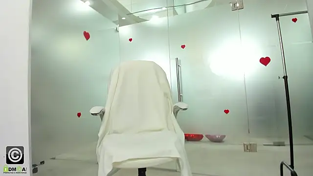 Snapshot of missdominna chatting on March 16, 2026, 5:44 am missdominna online show from March 16, 2026, 5:44 am