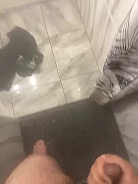 Snapshot of Miguel_667 chatting on April 3, 2026, 8:10 am Miguel 667 online show from April 3, 2026, 8:10 am