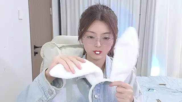 Snapshot of Koikoi___ chatting on March 19, 2026, 5:40 am Koikoi online show from March 19, 2026, 5:40 am