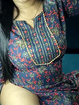 Snapshot of SSiya- chatting on June 7, 2026, 8:47 pm SSiya- online show from June 7, 2026, 8:47 pm