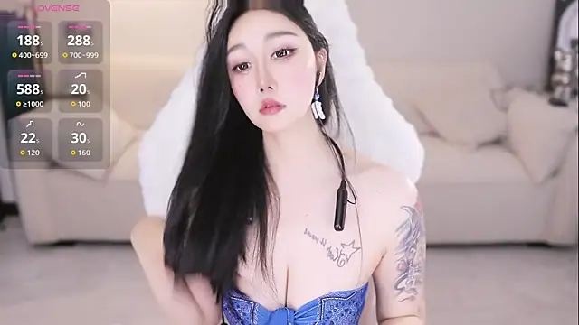 zaozao  online show from April 7, 2026, 2:08 pm