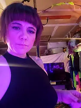 infinirose online show from February 22, 2026, 8:28 am