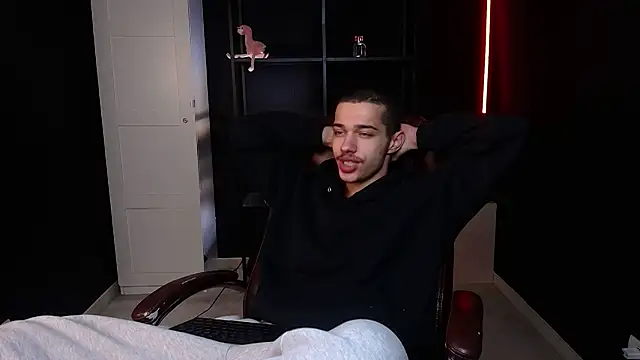 KaydenDrew online show from February 10, 2026, 5:17 am