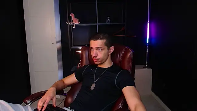 KaydenDrew online show from February 15, 2026, 5:19 am