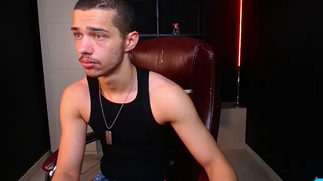 KaydenDrew online show from February 13, 2026, 5:07 am