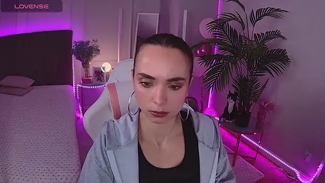 Dayana Foxy online show from December 17, 2025, 8:52 am