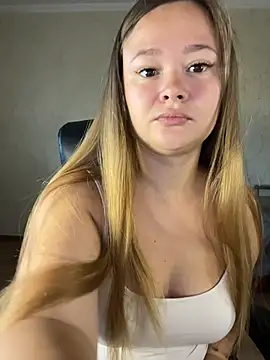 CaramelleSugarr online show from July 18, 2026, 5:10 pm