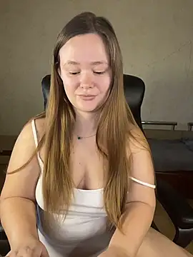 Snapshot of CaramelleSugarr chatting on March 8, 2026, 3:26 pm CaramelleSugarr online show from March 8, 2026, 3:26 pm