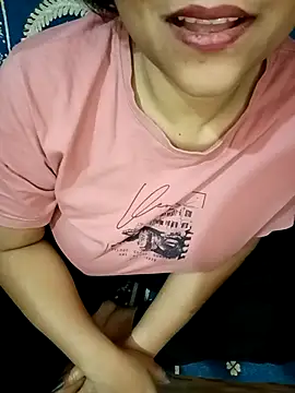 Snapshot of Sofia-111 chatting on March 3, 2026, 7:10 pm Sofia-111 online show from March 3, 2026, 7:10 pm