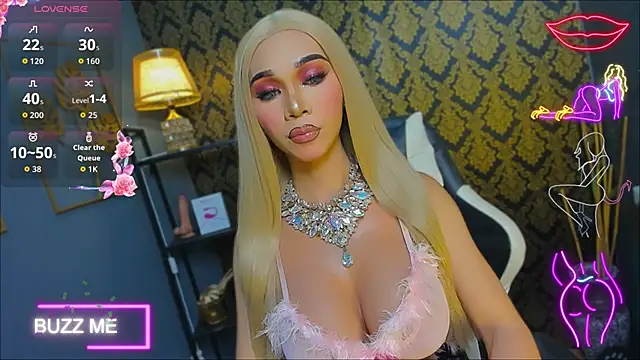 Snapshot of CelinaWintour chatting on December 17, 2025, 6:40 am CelinaWintour online show from December 17, 2025, 6:40 am