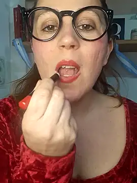 SofiEsteves online show from June 24, 2026, 2:37 pm