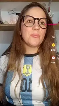 SofiEsteves online show from July 16, 2026, 4:04 pm