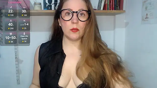 SofiEsteves online show from July 30, 2026, 1:10 pm