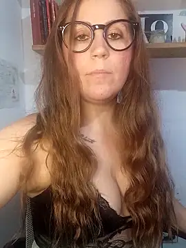 SofiEsteves online show from June 3, 2026, 2:07 pm