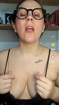 SofiEsteves online show from July 25, 2026, 12:44 pm
