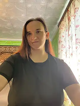 Snapshot of HarychaLysichka chatting on July 5, 2026, 7:15 am HarychaLysichka online show from July 5, 2026, 7:15 am