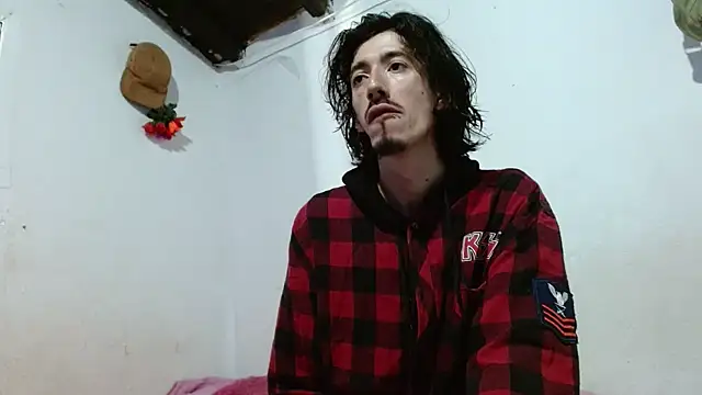 Snapshot of sk8-boy chatting on June 24, 2026, 4:27 pm sk8-boy online show from June 24, 2026, 4:27 pm