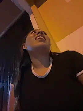 Emily joee  online show from December 18, 2025, 11:52 pm