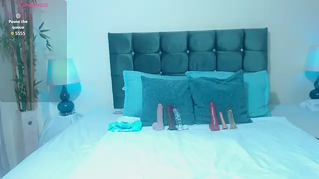 Valeri hot22 online show from December 18, 2025, 8:01 pm