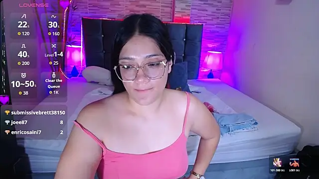 Snapshot of Valeri_hot22 chatting on June 11, 2026, 12:32 am Valeri hot22 online show from June 11, 2026, 12:32 am