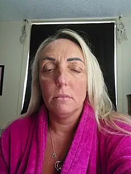 theblondecocklover online show from May 3, 2026, 8:08 am