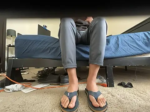 Kingbertfeet online show from March 19, 2026, 7:36 pm