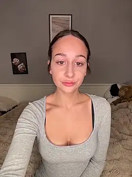 ChiaraSommer online show from March 22, 2026, 6:09 pm