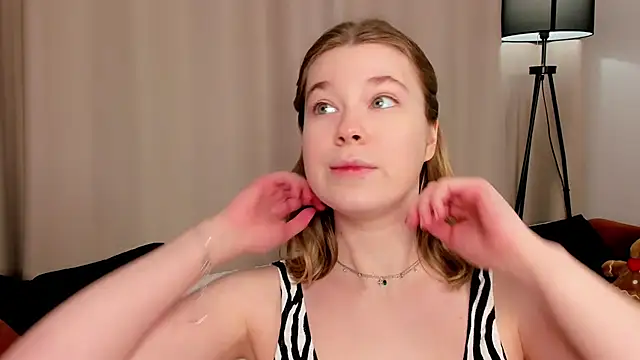 MilaBooobs online show from February 4, 2026, 10:05 pm