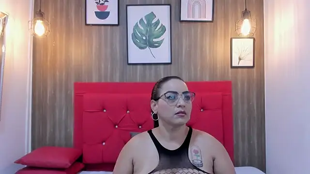 meggancurvy online show from March 18, 2026, 7:37 pm