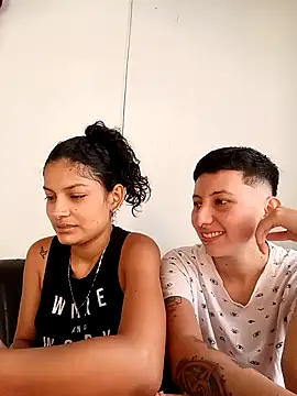 Mei and Gaby online show from February 19, 2026, 4:04 pm