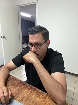 AdrianGarcia89 online show from May 12, 2026, 1:24 am