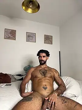 Snapshot of Thelovers666 chatting on January 14, 2026, 6:00 pm Thelovers666 online show from January 14, 2026, 6:00 pm