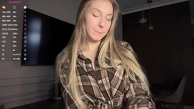 blondinkaa online show from May 8, 2026, 7:28 pm