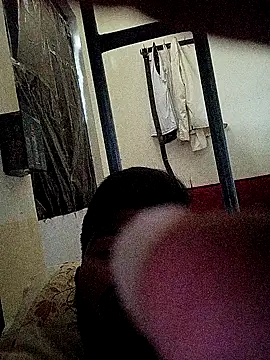 Snapshot of Anji8639 chatting on February 24, 2026, 3:18 am Anji8639 online show from February 24, 2026, 3:18 am