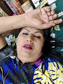 Hotmylips online show from April 23, 2026, 5:36 pm
