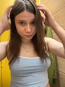 Niki Hug online show from February 1, 2026, 9:51 am