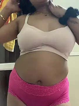Snapshot of missmisha01 chatting on July 24, 2026, 5:09 pm missmisha01 online show from July 24, 2026, 5:09 pm