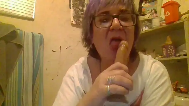 becky1111 online show from June 25, 2026, 12:08 am