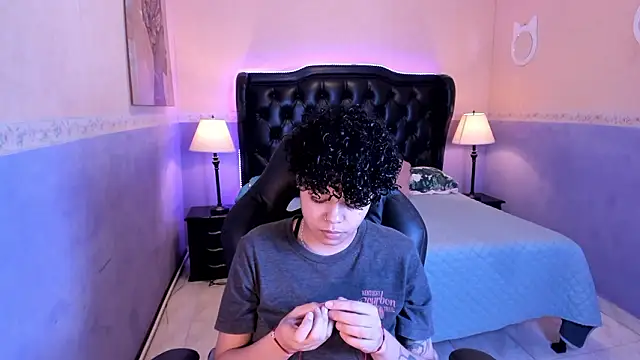 Sasha Venom online show from March 11, 2026, 11:32 pm