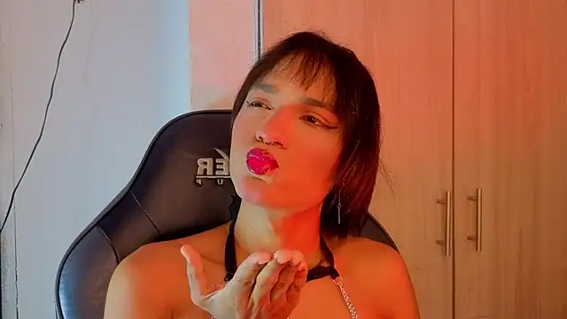 tiffanyy 777 online show from August 3, 2026, 10:47 pm